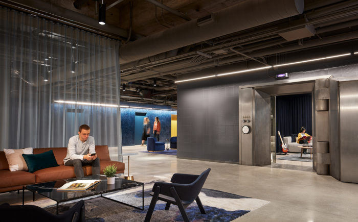 311 West Monroe Amenity Space - 0