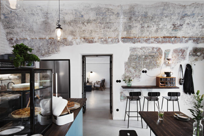 Long Story Short Hostel & Café - 0