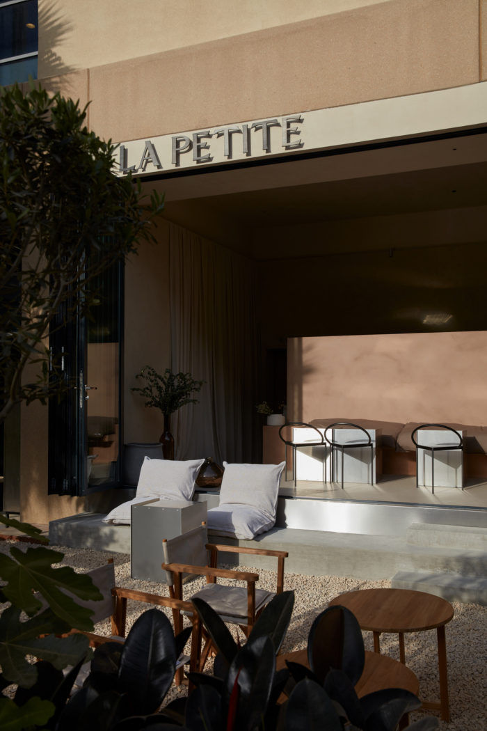 La Petite Cafe - 0