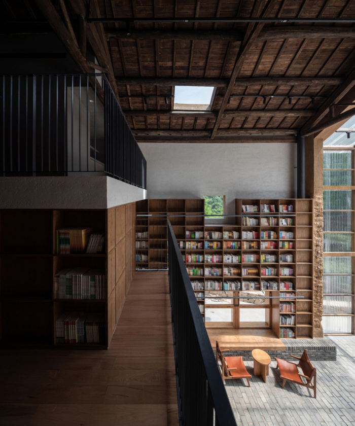 Capsule Hostel and Bookstore in Village Qinglongwu - 0