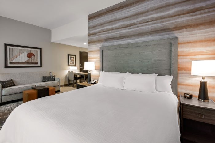 The Embassy Suites by Hilton Jonesboro Red Wolf Convention Center - 0