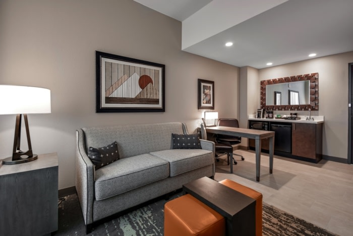 The Embassy Suites by Hilton Jonesboro Red Wolf Convention Center - 0
