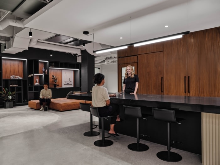 5670 Wilshire Building Amenity Spaces - 0
