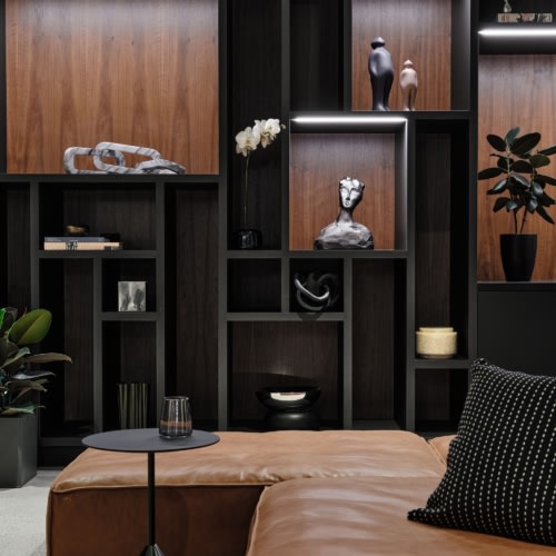 5670 Wilshire Building Amenity Spaces