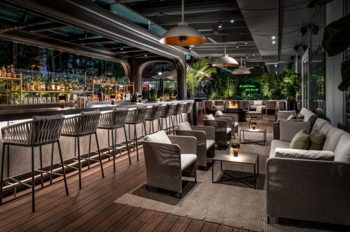 Epoch Bar & Kitchen Terrace at The Ritz-Carlton, Toronto - 0