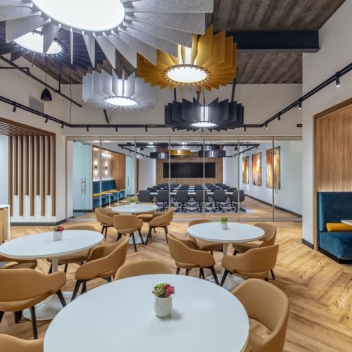 Rio 2100 Amenity Center