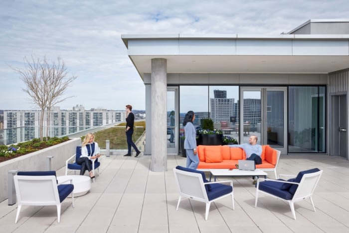 909 Rose Avenue Lobby and Amenity Spaces - 0