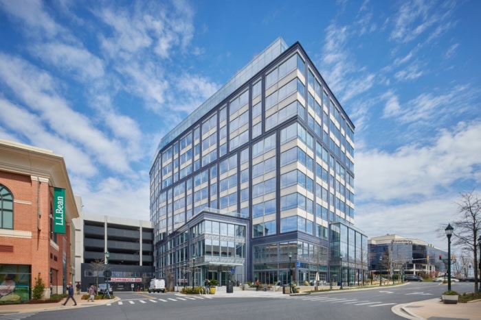909 Rose Avenue Lobby and Amenity Spaces - 0