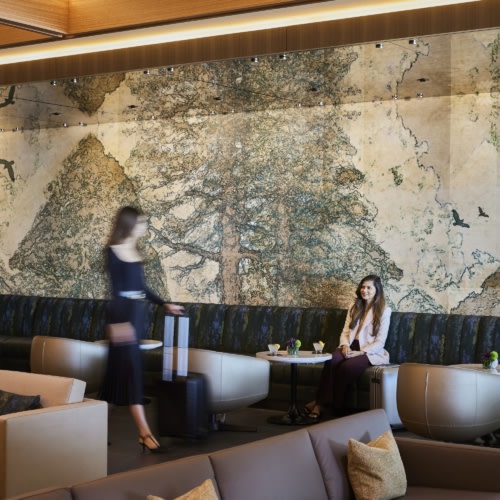 The Club SFO Lounge