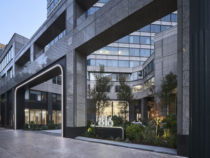 816 Congress Lobby and Amenity Spaces - 0