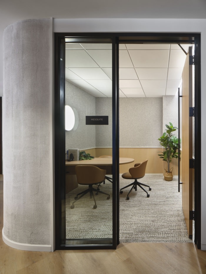 816 Congress Lobby and Amenity Spaces - 0