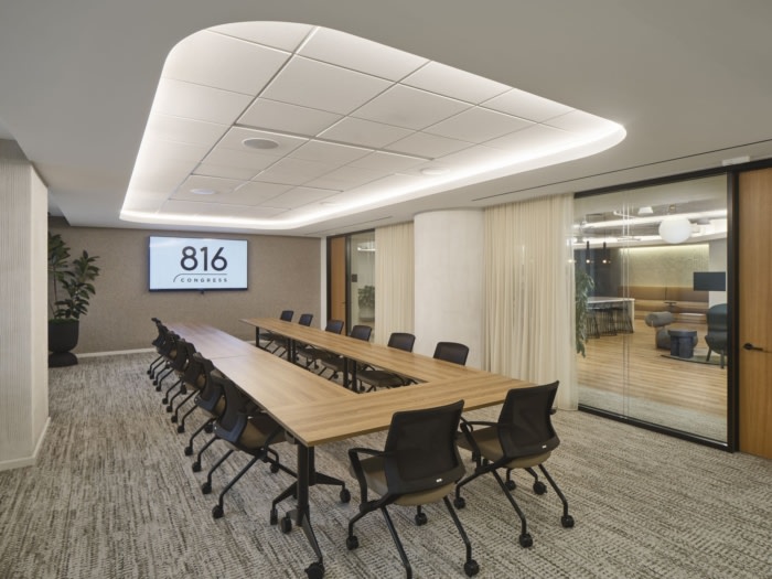 816 Congress Lobby and Amenity Spaces - 0