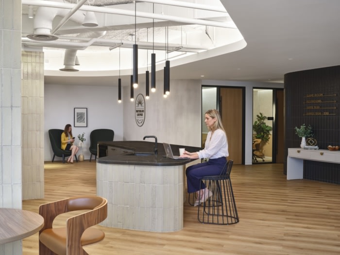 816 Congress Lobby and Amenity Spaces - 0