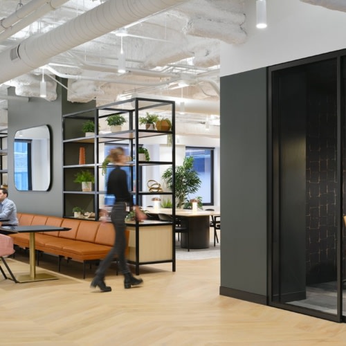 One East Wacker Lobby & Amenity Spaces