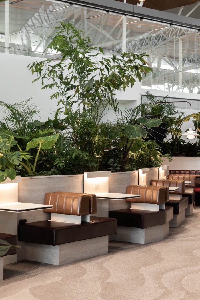 Aspire Westjet Garden Lounge - 0