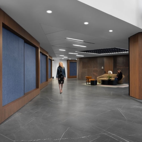 The Drake Oak Brook Office Plaza Lobby