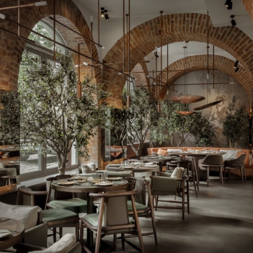 recent Ivan Avdeenko hospitality photography projects